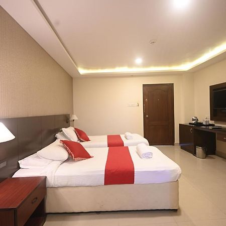 Hotel Bhagavath Gardens Chengannur エクステリア 写真