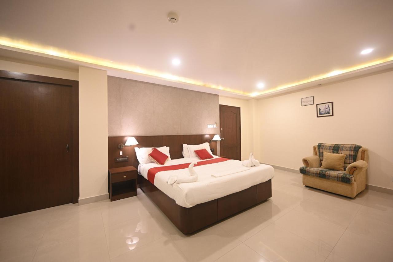 Hotel Bhagavath Gardens Chengannur エクステリア 写真